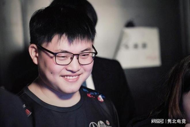 山东男篮迎 山东男篮迎