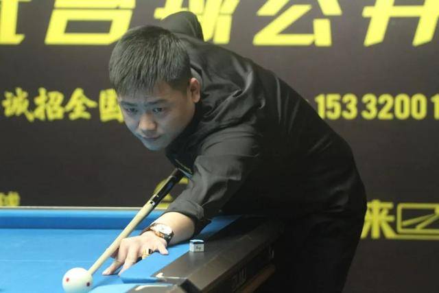 用网前急攻 用网前急攻