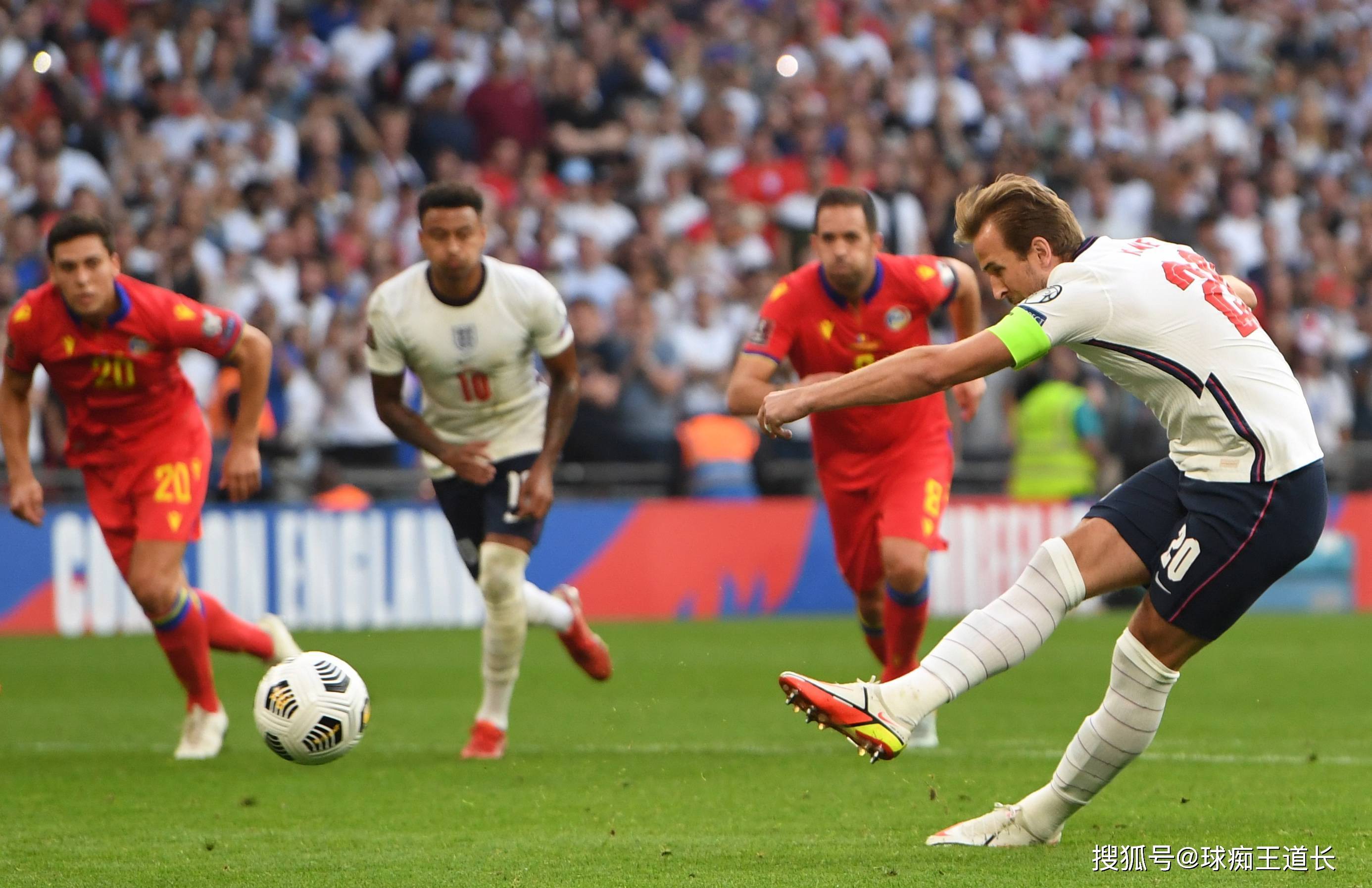 他敢于迎着 他敢于迎着